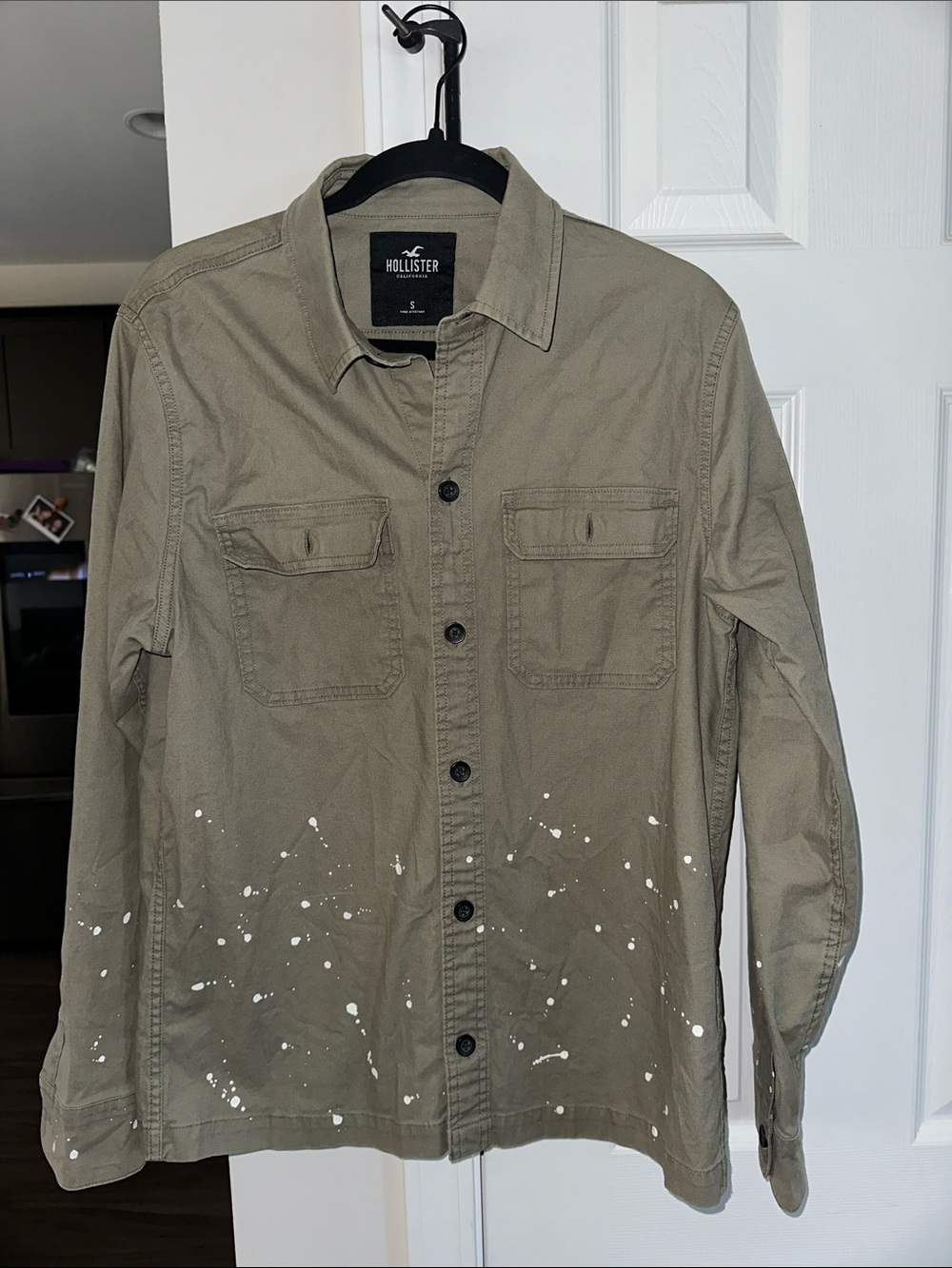 Hollister Men's Olive Utility Jacket with Paint-Splatter Detail